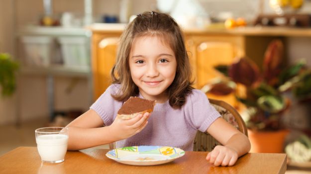 Choosing Healthy Snacks : A Smart Way of Tackling Childhood Obesity